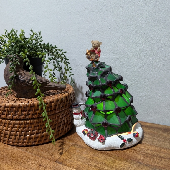 Catalina Lighting Other - Catalina Lighting Tiffany Style Leaded Glass Christmas Tree Holiday Lamp 8.5”